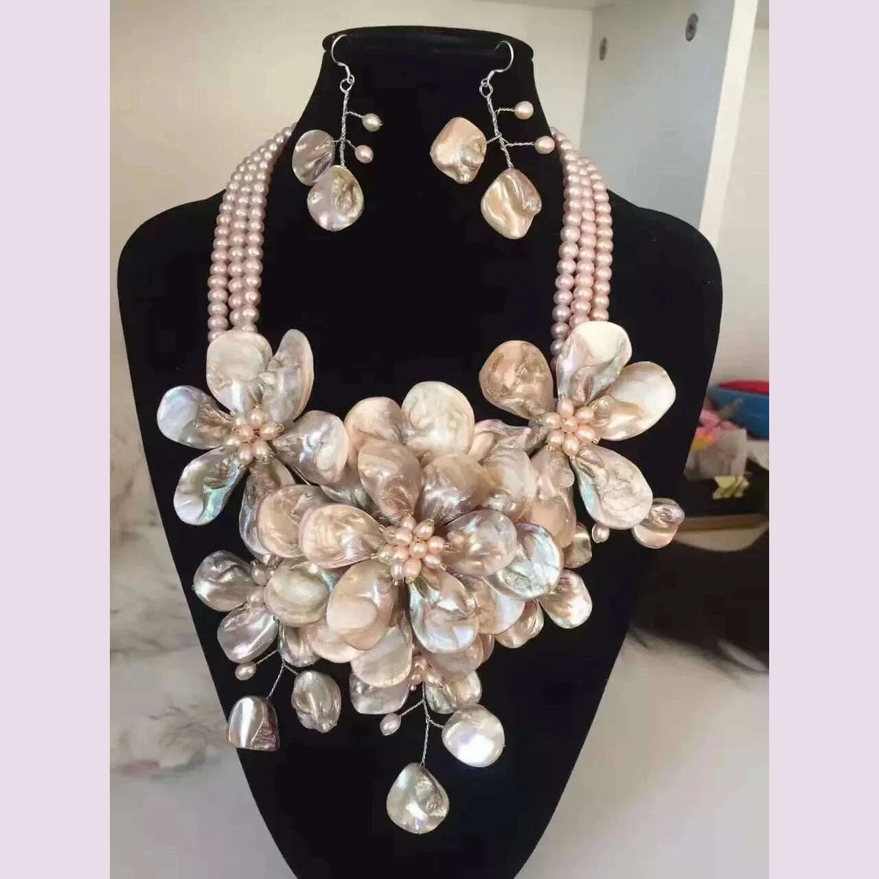 womens-18-pink-pearl-and-white-shell-flower-statement-necklace-and-bracelet-earring-set-kimlud-kimlud-33912723