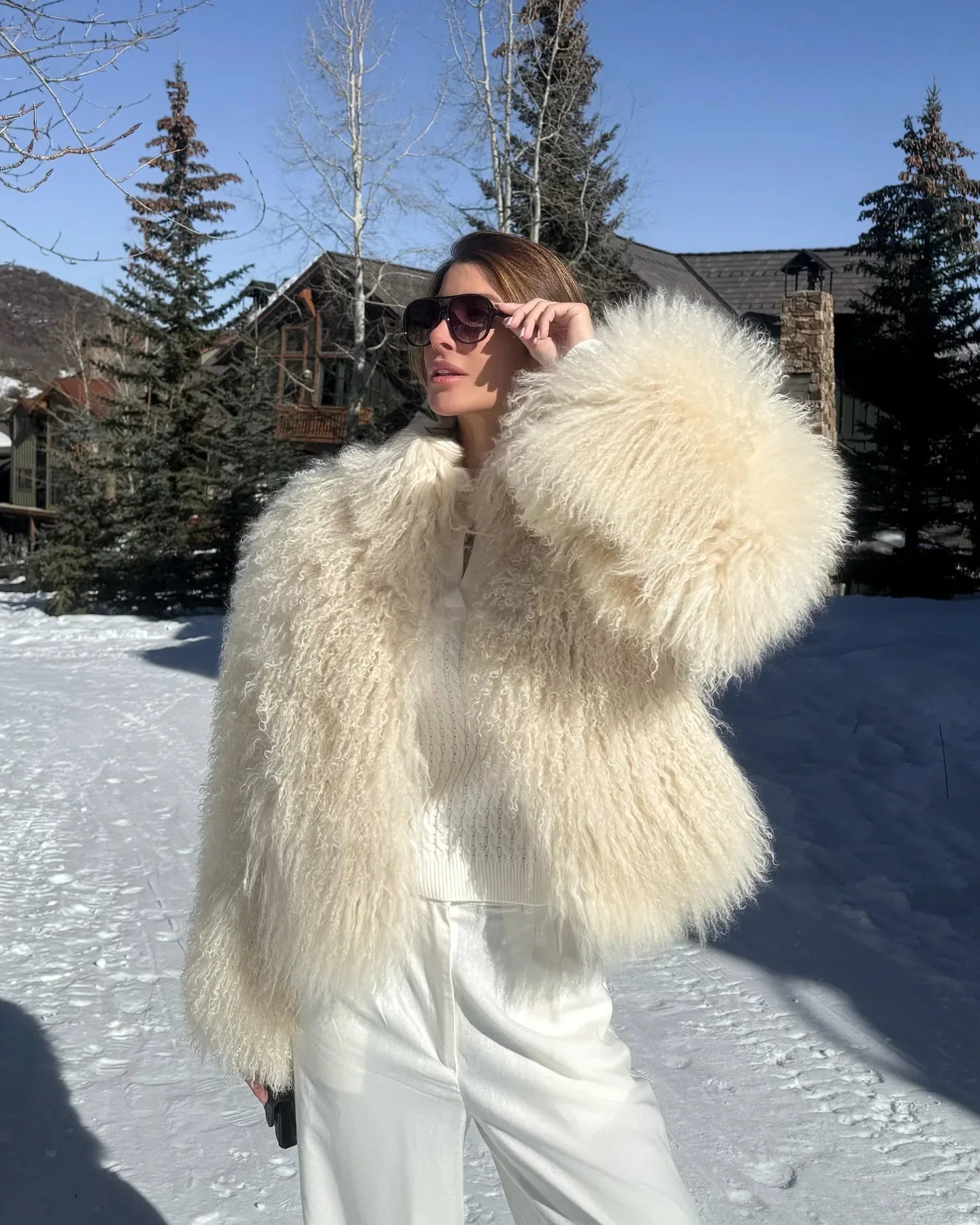 Casual Creamy-white Thick Faux Fur Short Coat Women Long Sleeve Turn Down Collar Warm Soft Jacket Female Winter Daily Outerwear