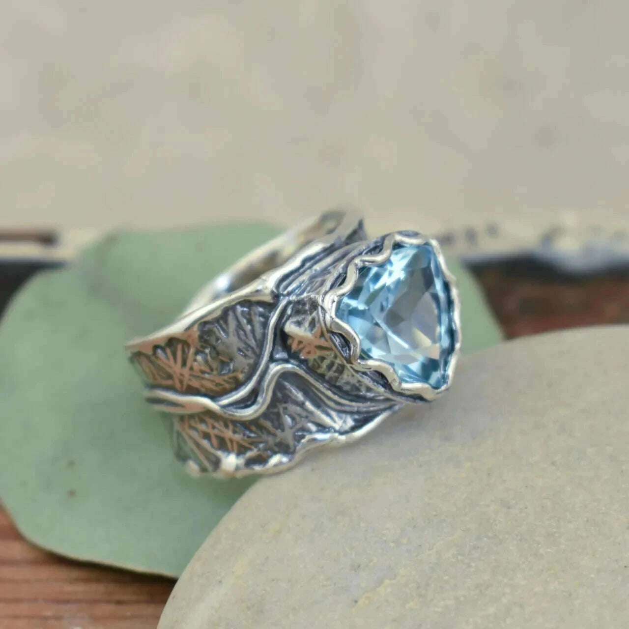 unisex-silver-plated-boho-ring-with-vintage-flair---cool-blue-gemstone-inlay-perfect-for-daily-wear-kimlud-kimlud-33914225