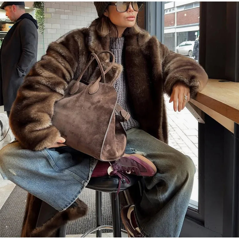 Winter Warm Thick Women Faux Fur Coats Luxury Oversized Long Coats Fleece Overcoat 2025 New Female Elegant Street Outerwear