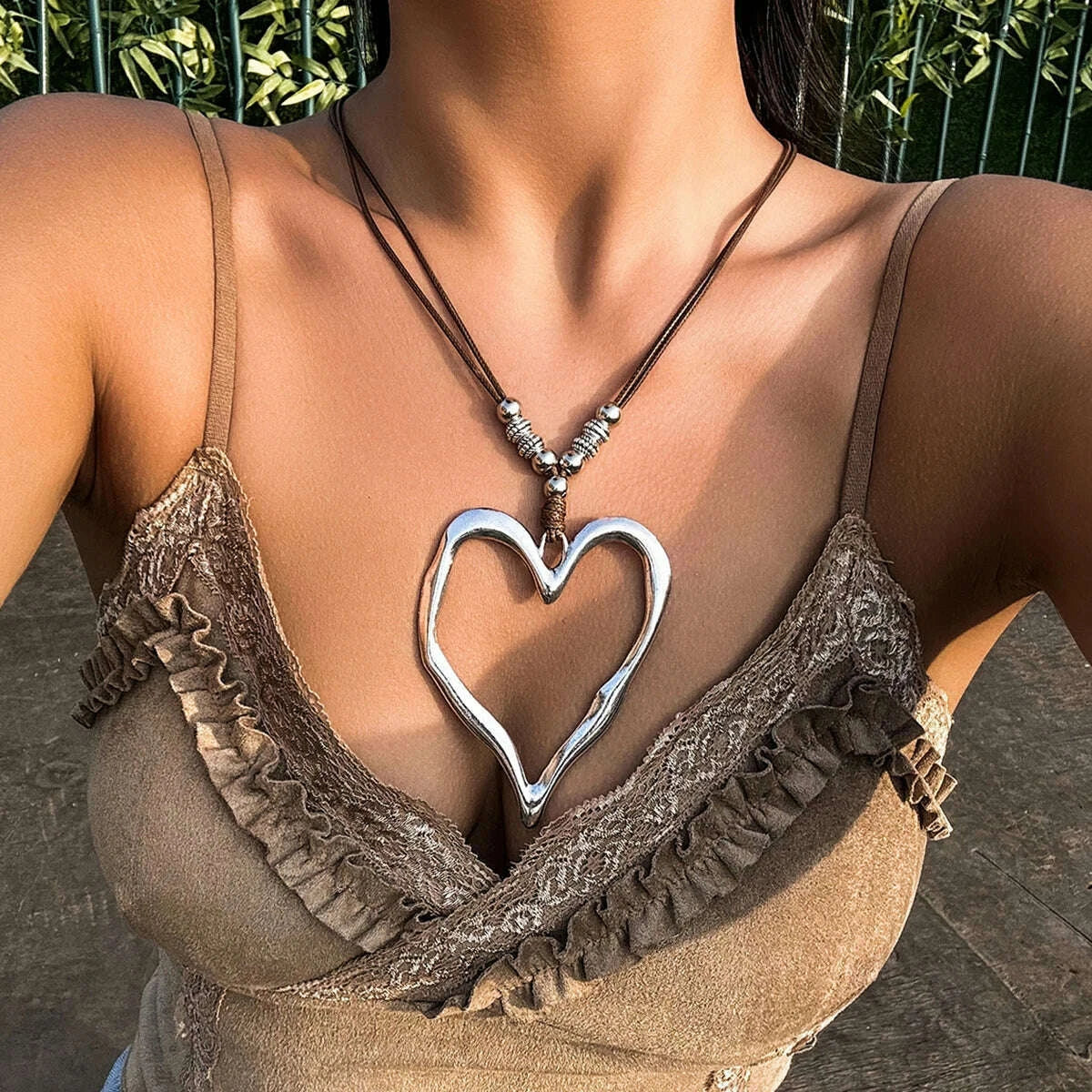 simple-rope-chains-with-big-hollowed-out-heart-pendant-necklace-for-women-exaggerated-large-accessories-on-neck-fashion-jewelry-kimlud-kimlud-33914390