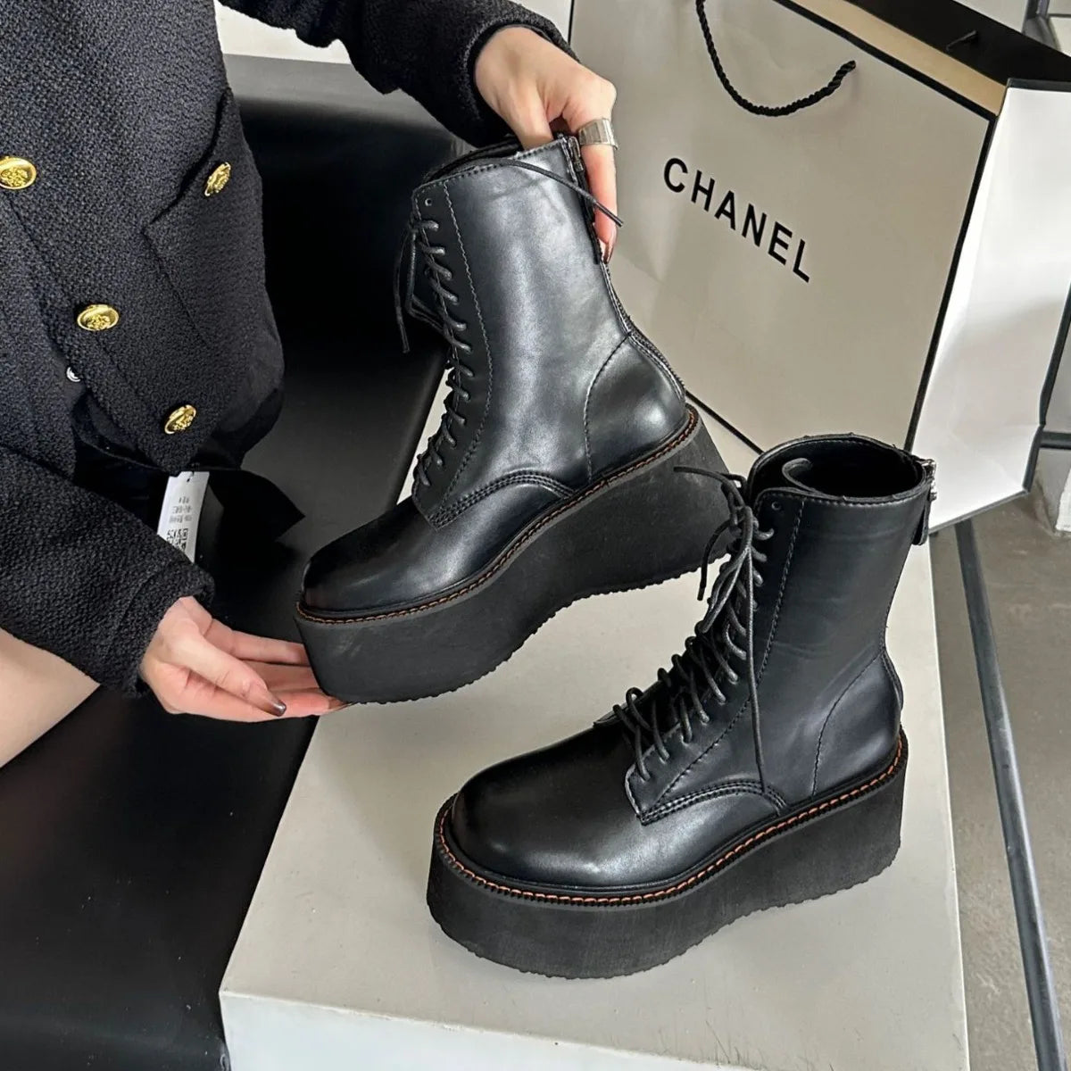 2025 Thick-soled Women's Heightening Polished Retro Lace-up Small Short Muffin Bottom Wasteland Wind Platform Heels Boots