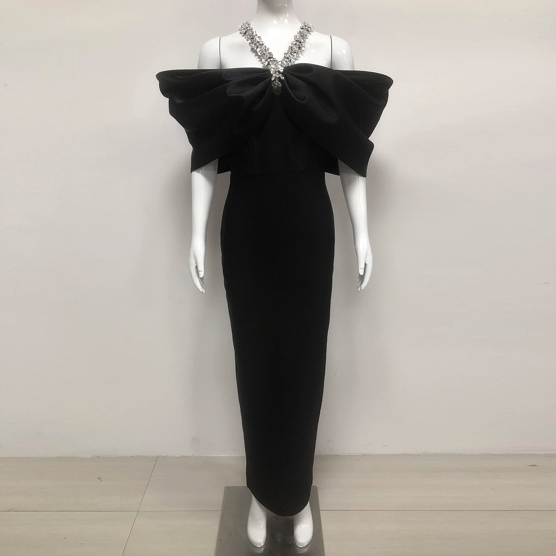 Women Sexy Off Shoulder Ruched Black Maxi Long Diamonds Celebrity Bodycon Bandage Dress 2025 Elegant Evening Club Party Dress