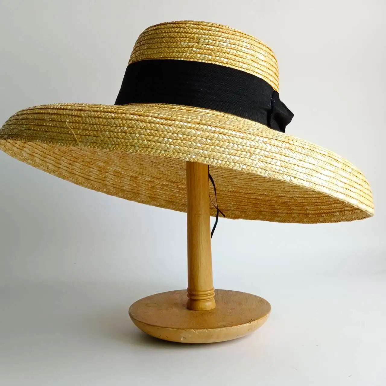 Sun Hat Straw Hepburn Silhouette Wide Brim — Natural | KIMLUD