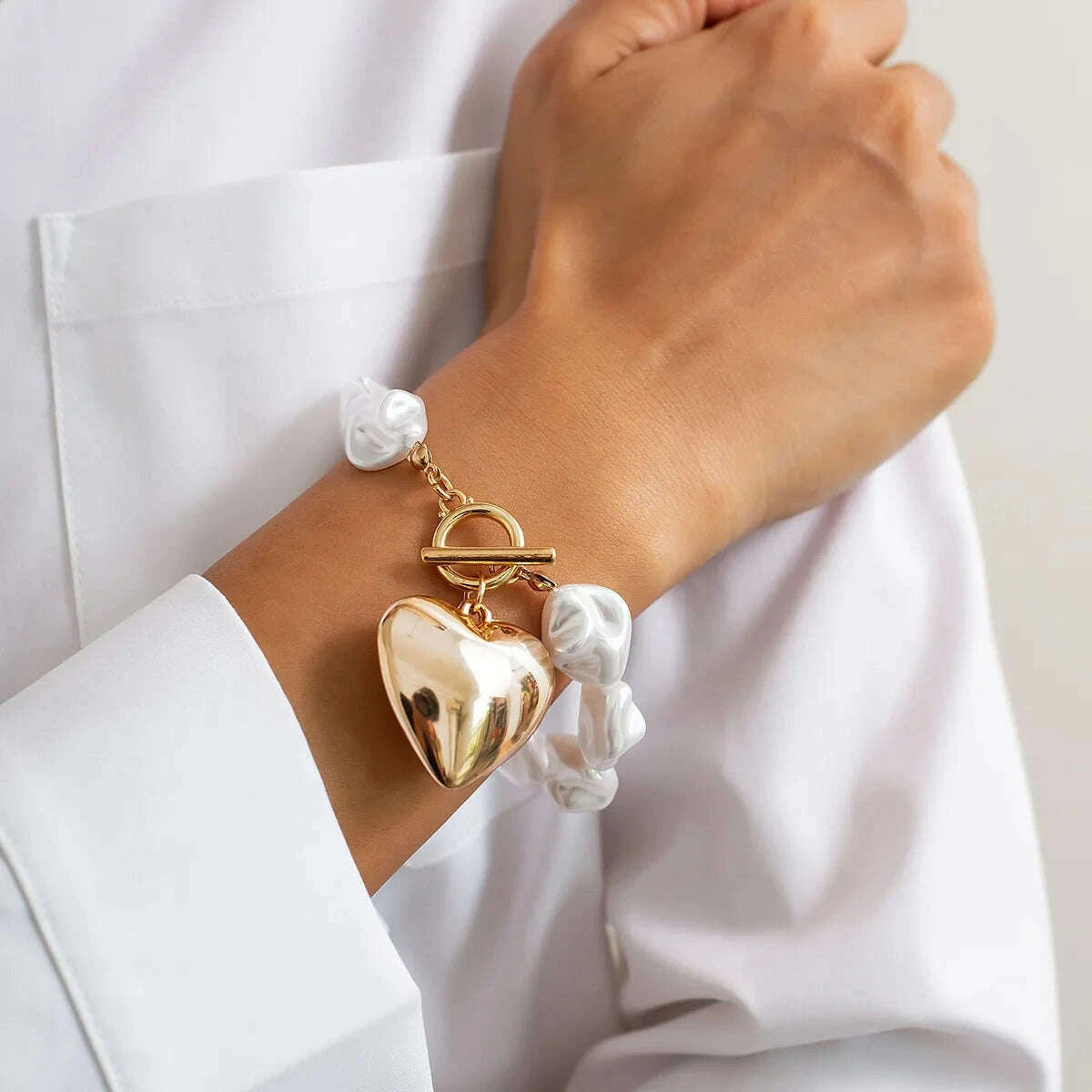 retro-exaggerated-heart-shaped-pendant-short-necklace-2024-womens-simple-sweet-imitation-pearl-girl-fashion-wedding-jewelry-kimlud-kimlud-33913443