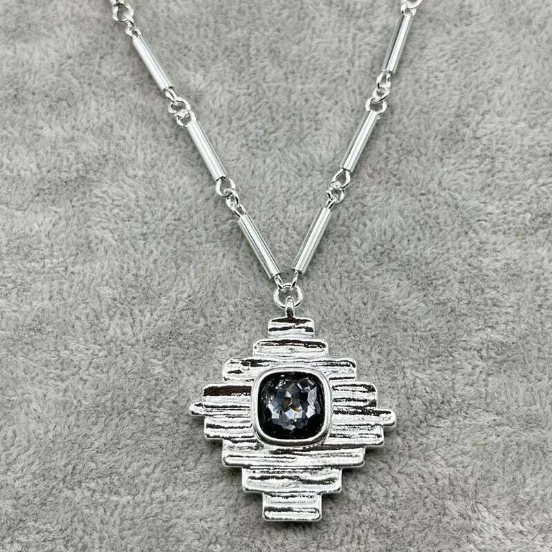 KIMLUD, 2025 Summer New Bestseller Shiny and Beautiful Blue Crystal Necklace, Women's Jewelry Gift, KIMLUD Womens Clothes