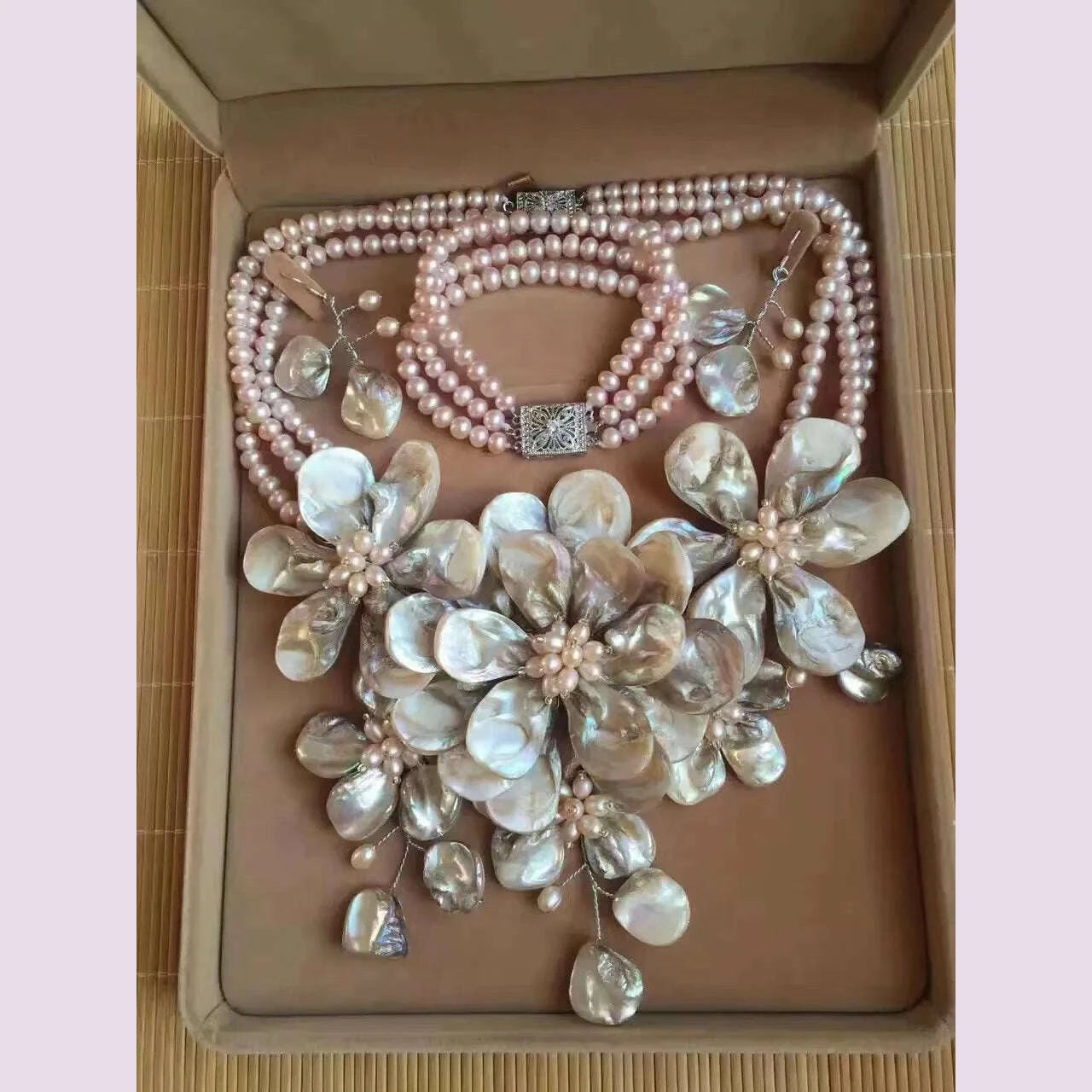womens-18-pink-pearl-and-white-shell-flower-statement-necklace-and-bracelet-earring-set-kimlud-kimlud-33912724