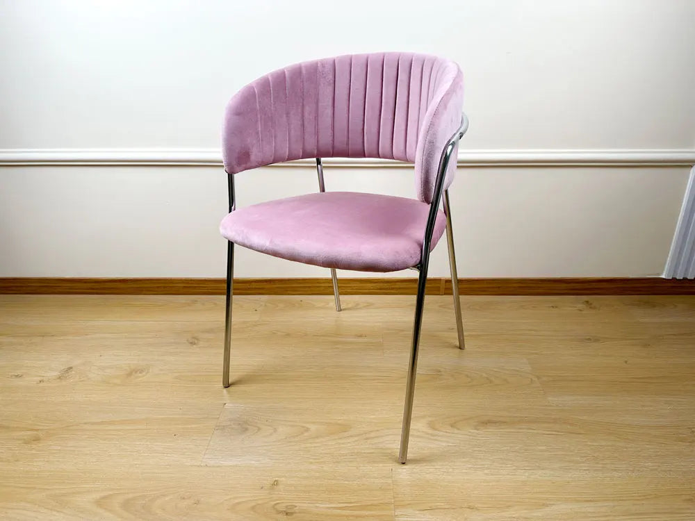 A Italian Style Modern Elegant White Cream Home Metal Legs Armrest Cafe Restaurant Chair Black Modern Velvet Dining Room Chairs