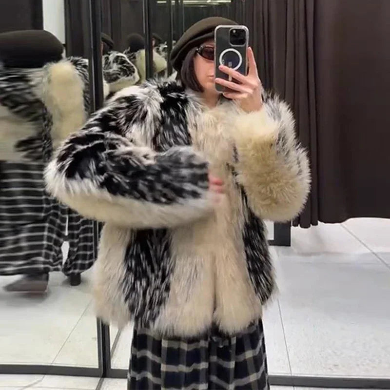 Stylish Contrast Faux Fur Women Coat Elegant O-neck Single Breasted Full Sleeve Female Coats 2025 Winter Chic Lady Jacket