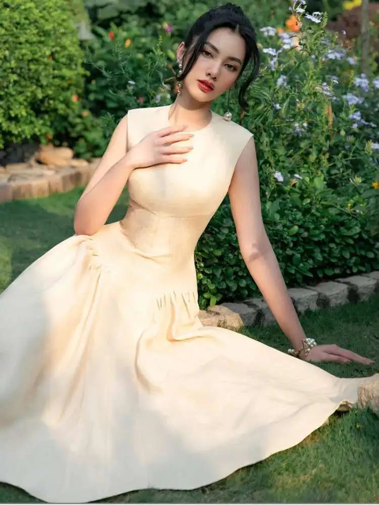 DEAT Elegant Dress O-neck Pleated A-line Big Swing Sleeveless Solid Women's Evening Party Dresses 2025 Spring New Tide 35Z1884