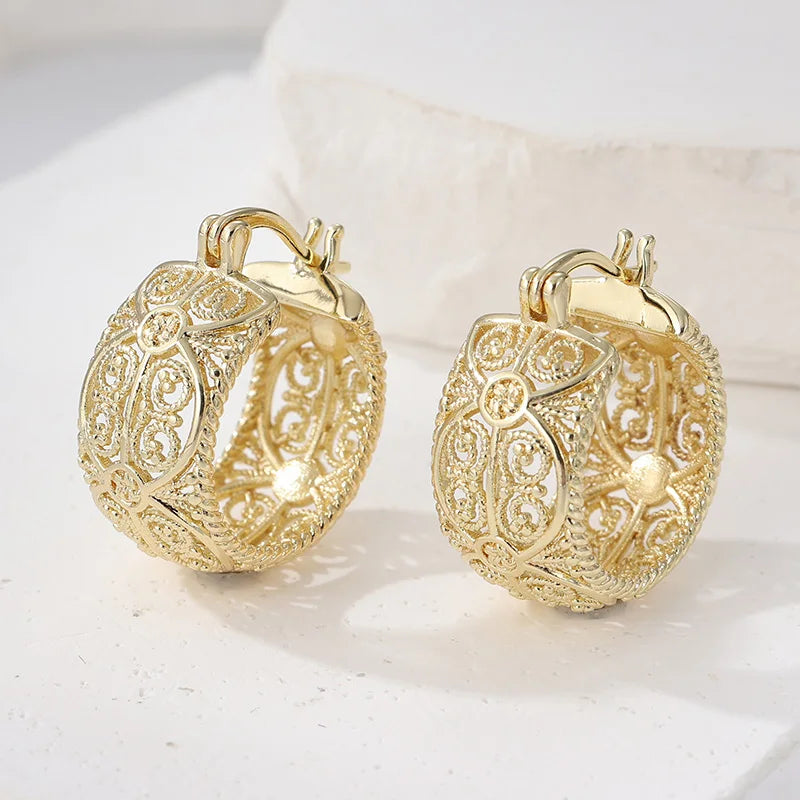 Vintage Exquisite Hollow Hand Carved Golden Plated Round Hoop Earrings Women's Fashion Wedding Banquet Jewelry Accessories Gifts