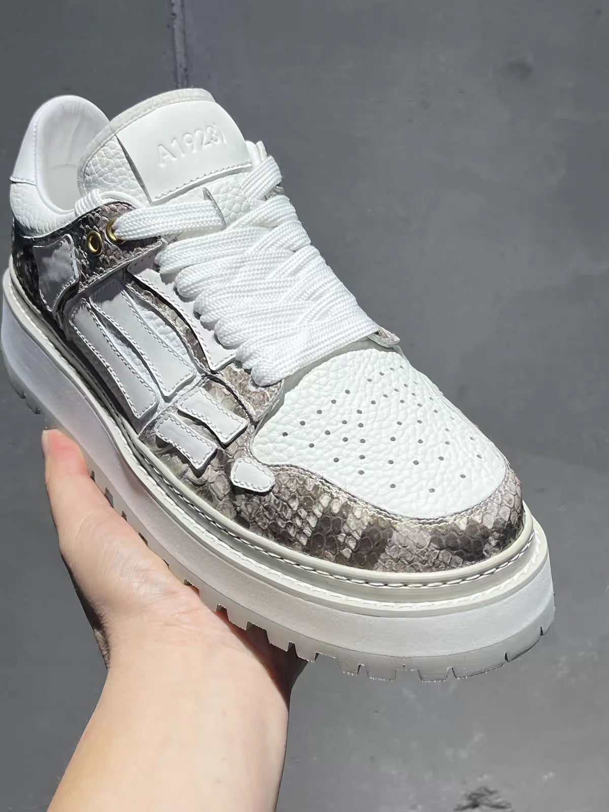 Men Genuine Leather Casual Shoes Personality Design Sport Shoe Outdoor Driving Jogging Shoes Men White Platform Sneakers Loafers