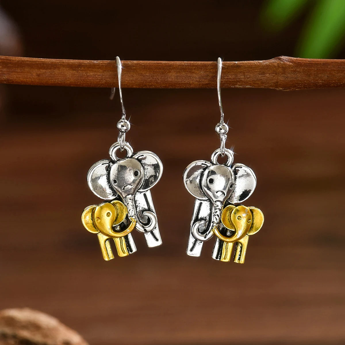Retro Elephant Mom and Baby Elephant Small Animal Earrings Fashionable and Cute niche Design Women's Jewelry