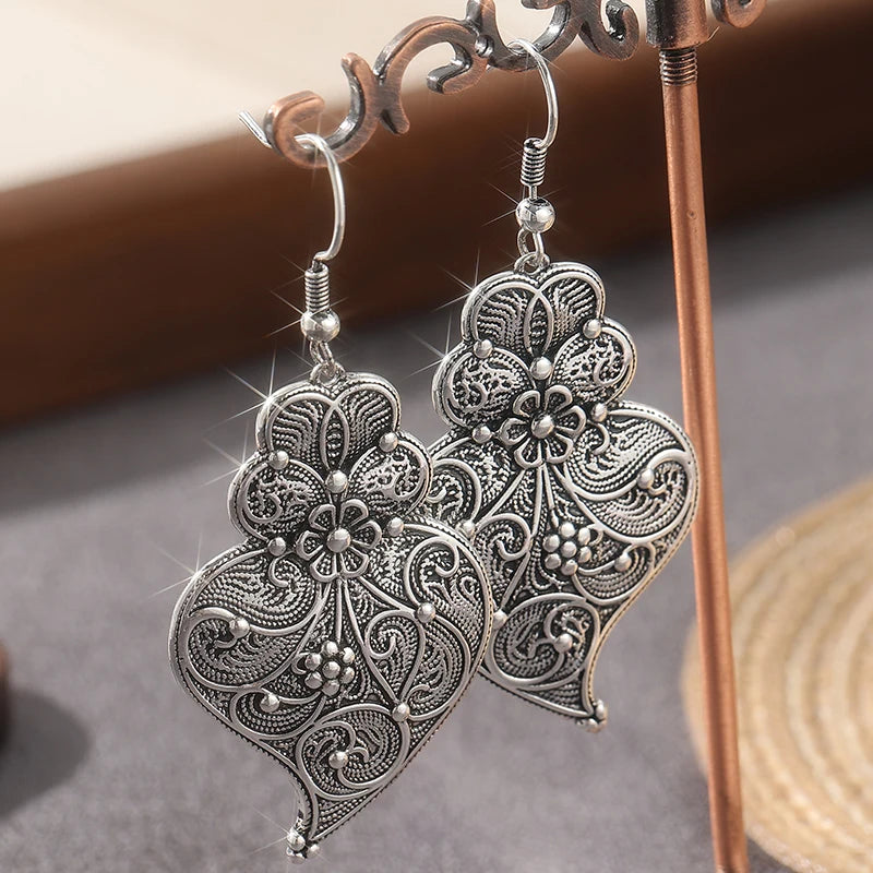 Vintage Bohemian Style Hand Carved Silvery Plated Hook Earrings Women's Elegant Charm Banquet Festival Jewelry Accessories Gifts