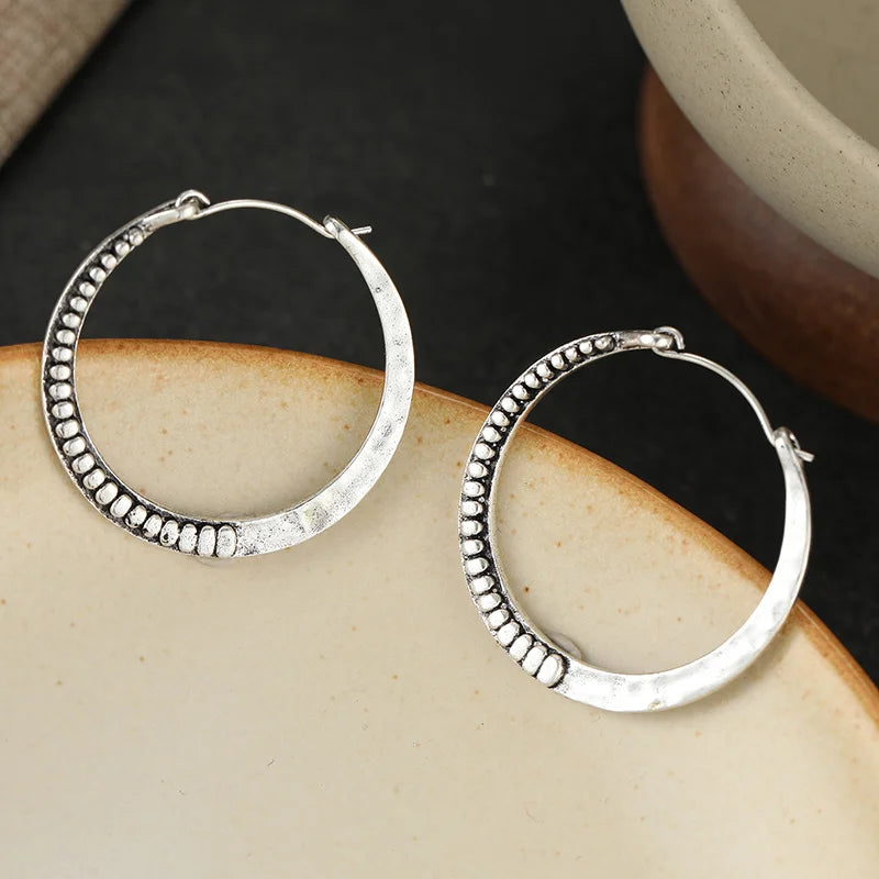 Hoop Earrings – Vintage Distressed Hammer-Embossed Bohemian – Copper – White | KIMLUD