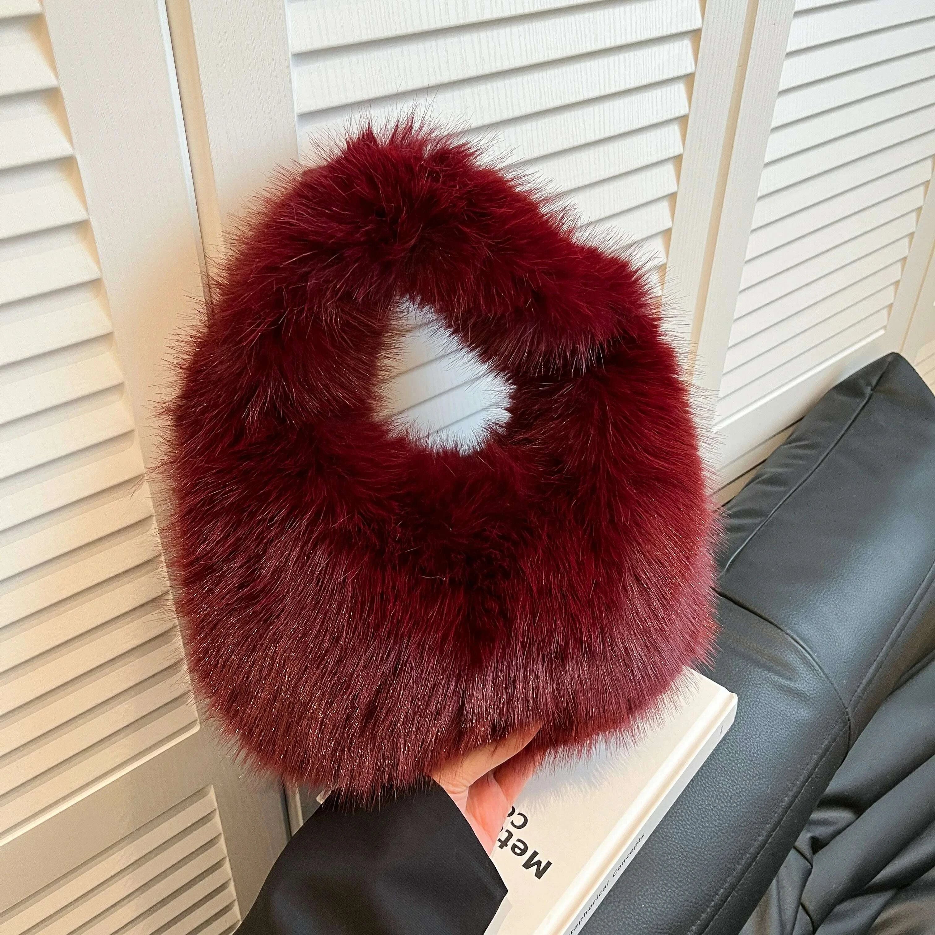 2025-new-winter-soft-plush-bag-for-women-designer-half-moon-fluffy-handbag-luxury-red-faux-fur-clutch-bag-female-tote-fashion-bakimludkimlud-35556670