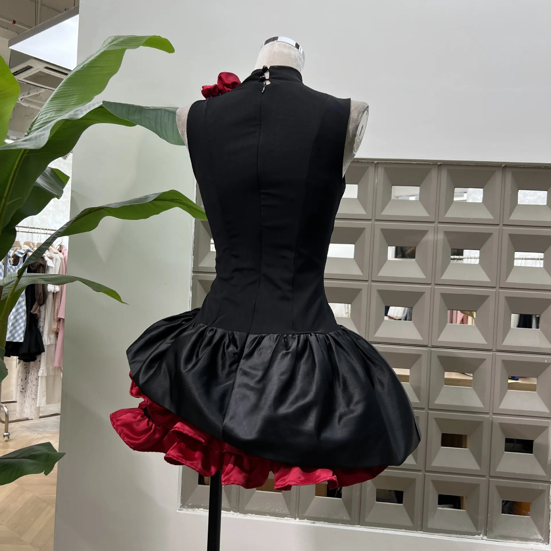 Women's Sweet Round Neck Sleeveless Slim Waist Short Mini Dress French Retro 3D Rose Birthday Dress Spicy Girl Floral Bud Dress