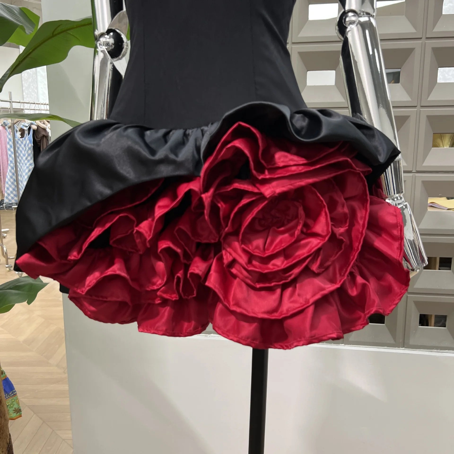 Women's Sweet Round Neck Sleeveless Slim Waist Short Mini Dress French Retro 3D Rose Birthday Dress Spicy Girl Floral Bud Dress