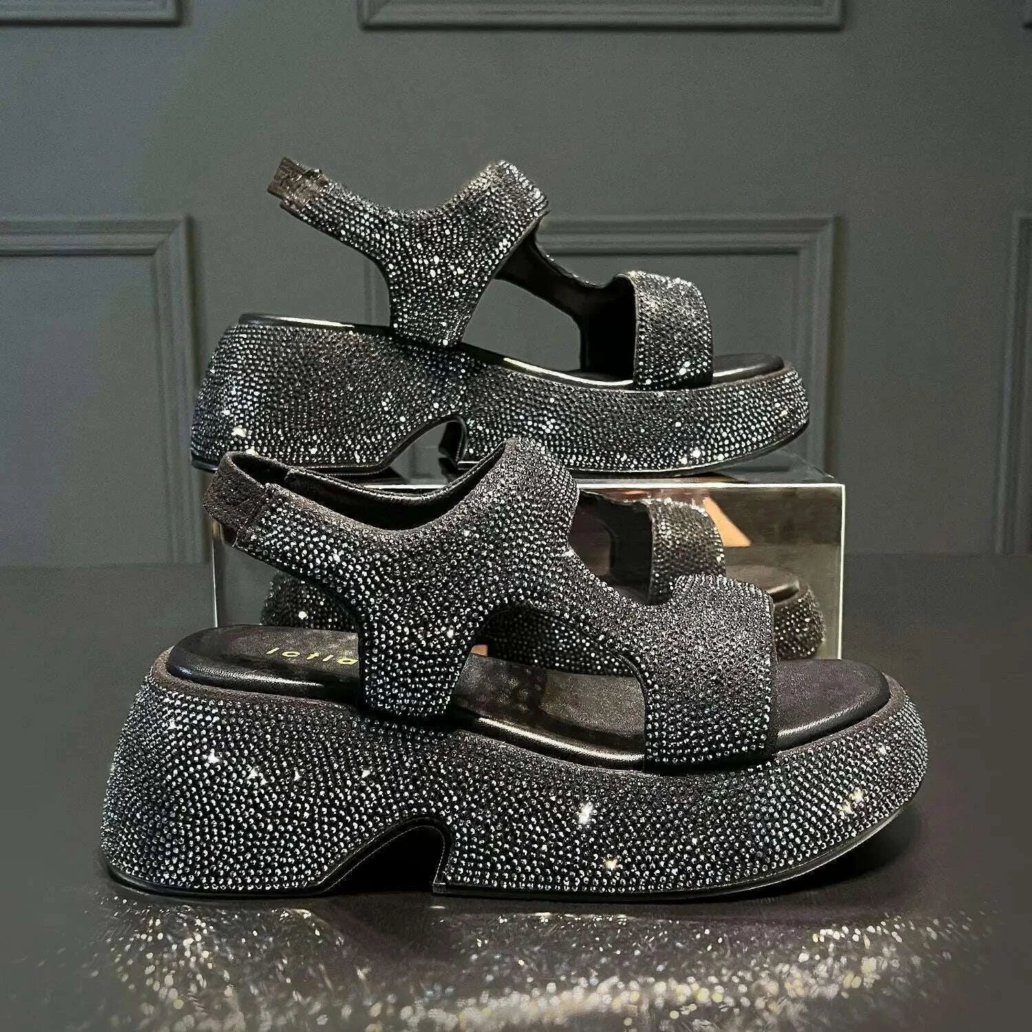 fashion-luxury-rhinestone-women-sandals-summer-new-sheepskin-elastic-band-thick-soled-open-toed-roman-flat-sandals-kimlud-kimlud-33915676