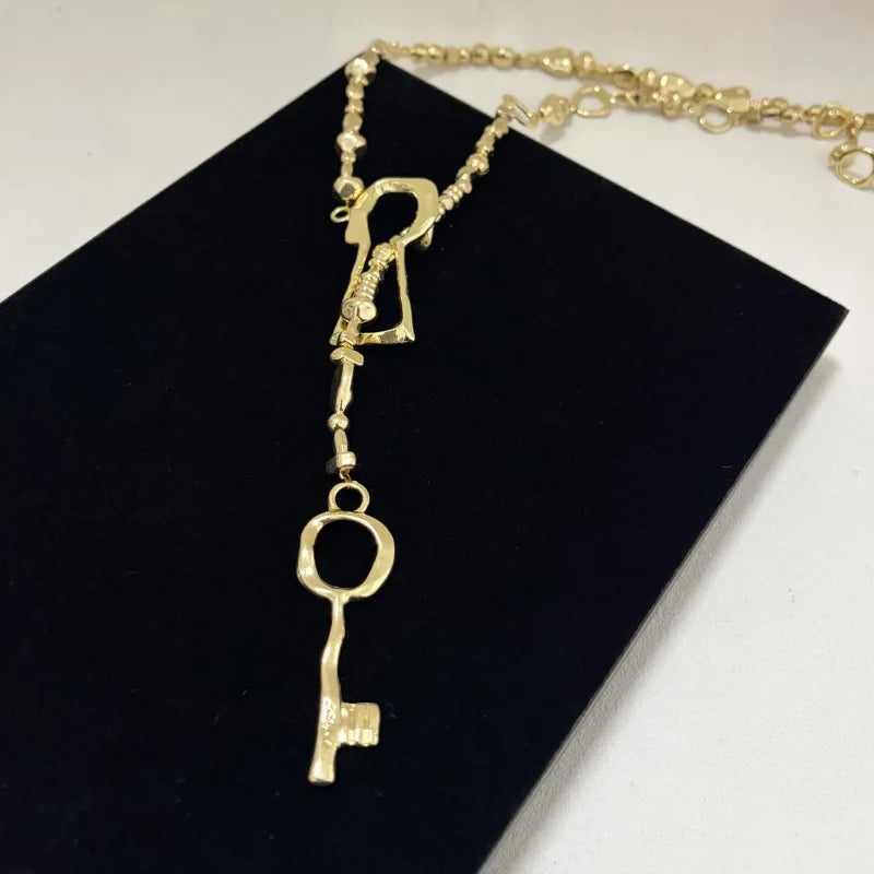 Brand Fashion Show Metal Alloy Lock Pendant Belt For Women Fashion Jewelry Trendy Girls' Sweater Dress Accessories