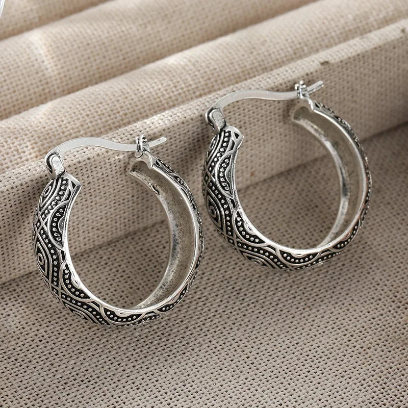 Hoop Earrings – Exotic Style Carving Pattern – Copper – White | KIMLUD