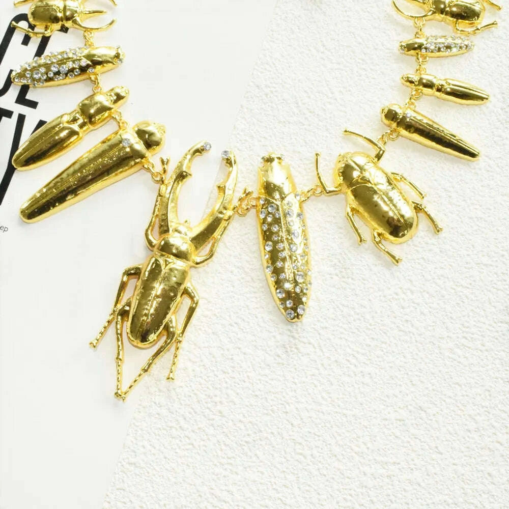 New Exaggerated Women's Chunky Metal Alloy Bug Insect Charms Necklace Fashion Brand Statement Jewelry Boutique Chain Accessory
