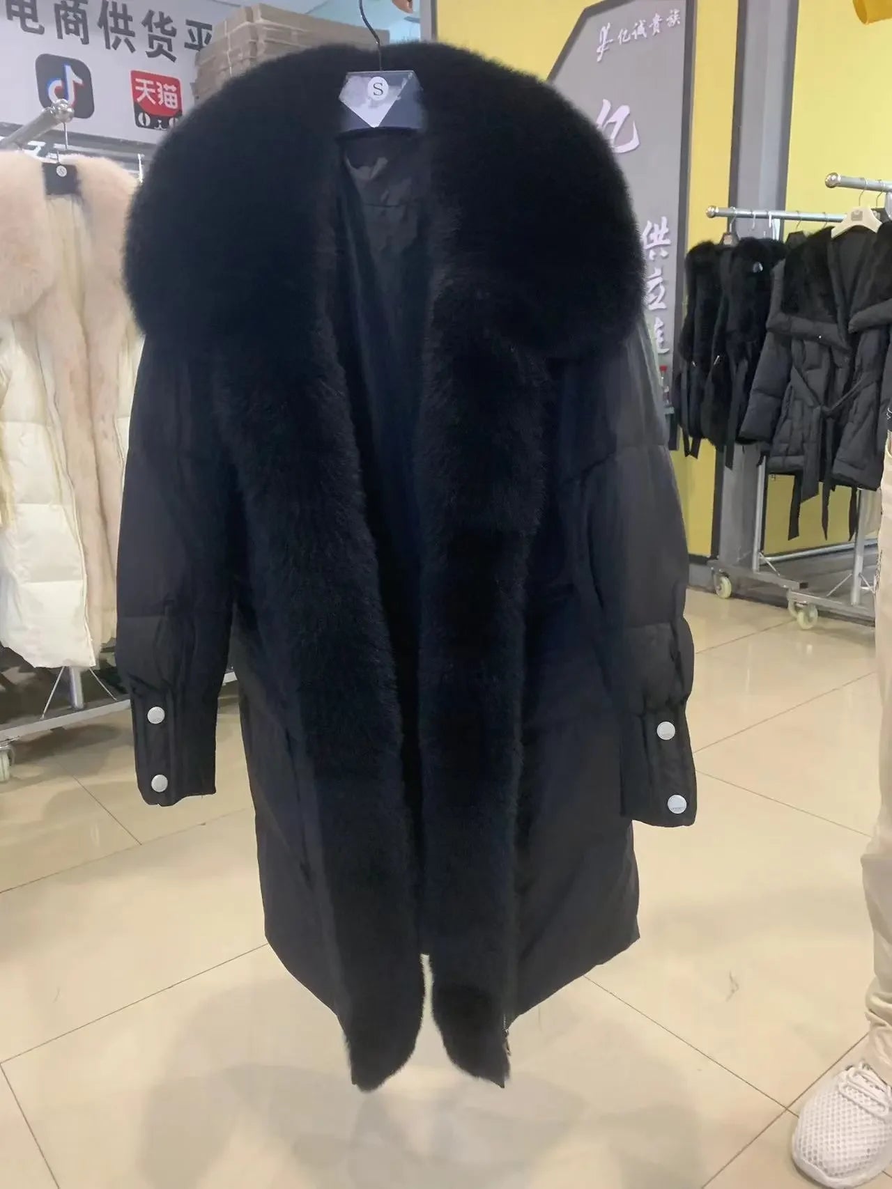 Hot Sales New Winter Long Goose Down Female Parka Fashion Thicken Warm Down Jacket with Large Real Fox Fur Collar Women Overcoat