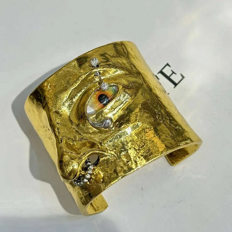 french-niche-advanced-face-three-dimensional-nose-eye-bracelet-light-luxury-fashion-personality-wide-version-bracelet-kimlud-kimlud-33916464