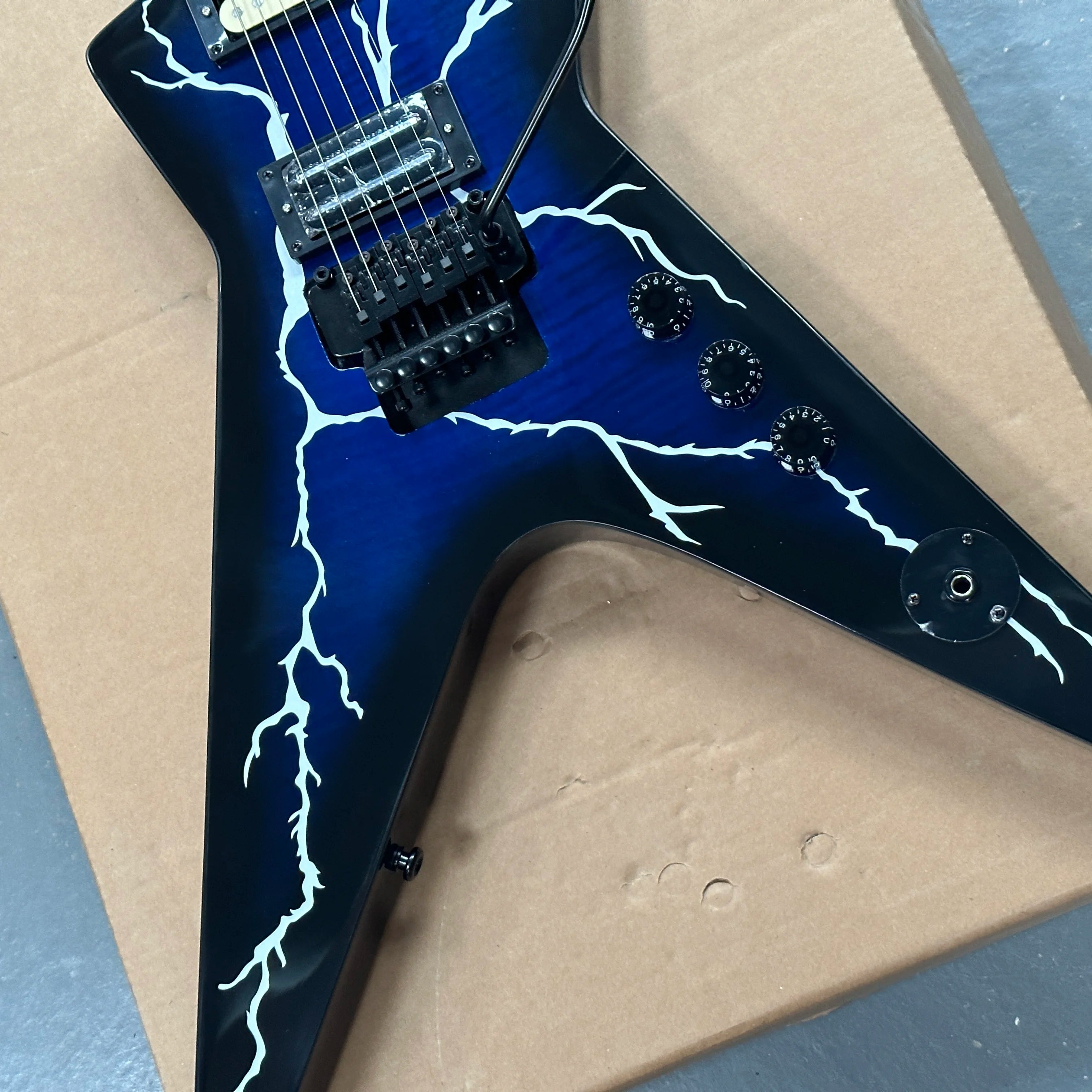 Dimebag-Inspired Electric Guitar Lightning Finish — Electric Blue | KIMLUD