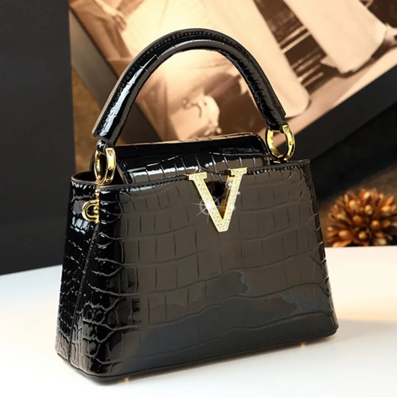 Crocodile Pattern Leather Shoulder Bag Small — Black | KIMLUD