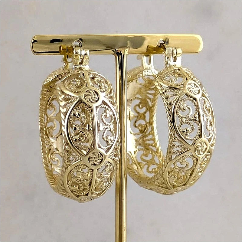 Vintage Exquisite Hollow Hand Carved Golden Plated Round Hoop Earrings Women's Fashion Wedding Banquet Jewelry Accessories Gifts