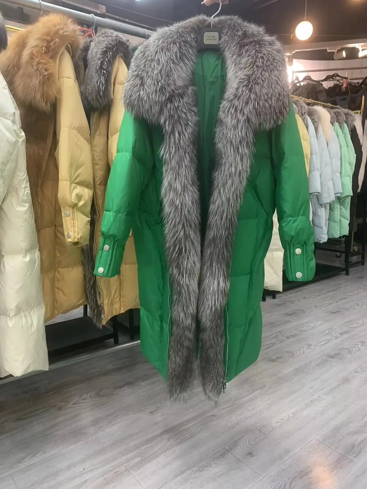 Hot Sales New Winter Long Goose Down Female Parka Fashion Thicken Warm Down Jacket with Large Real Fox Fur Collar Women Overcoat
