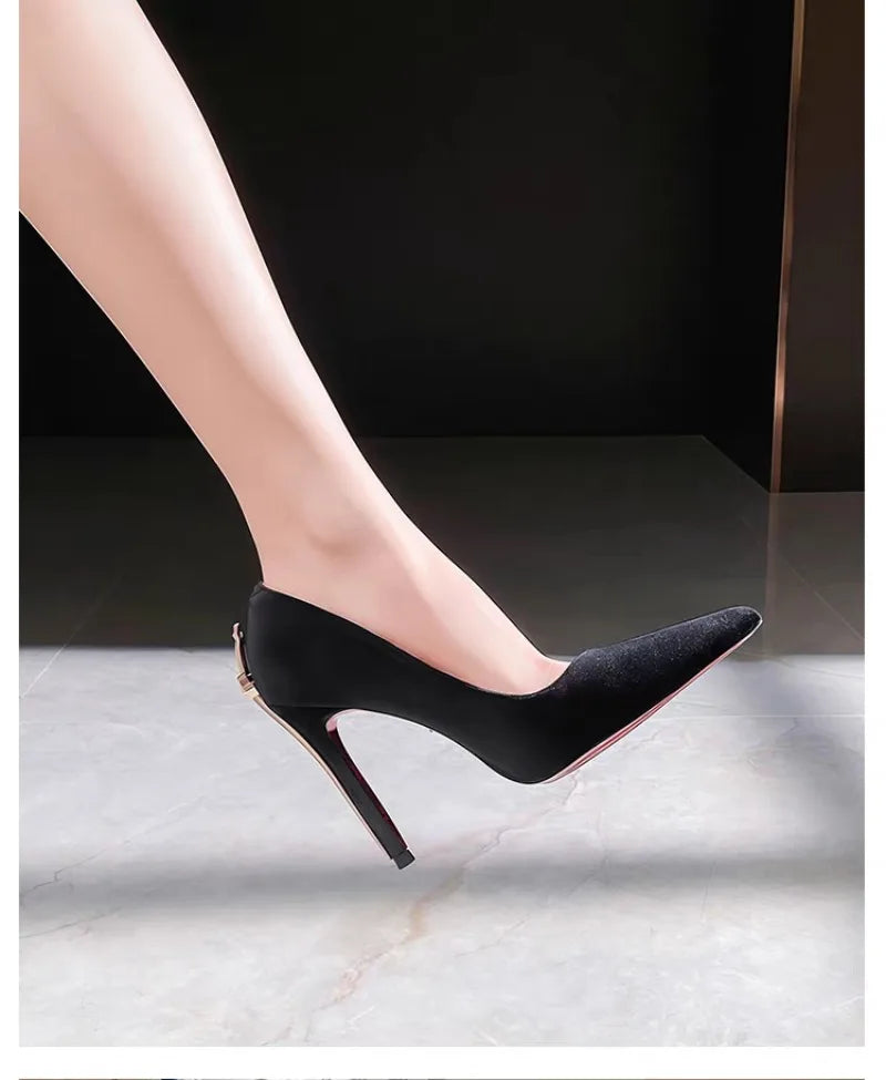 Patent PU Scepter High Heels Pointed Toe With Gold-Tone Stiletto — Black | KIMLUD