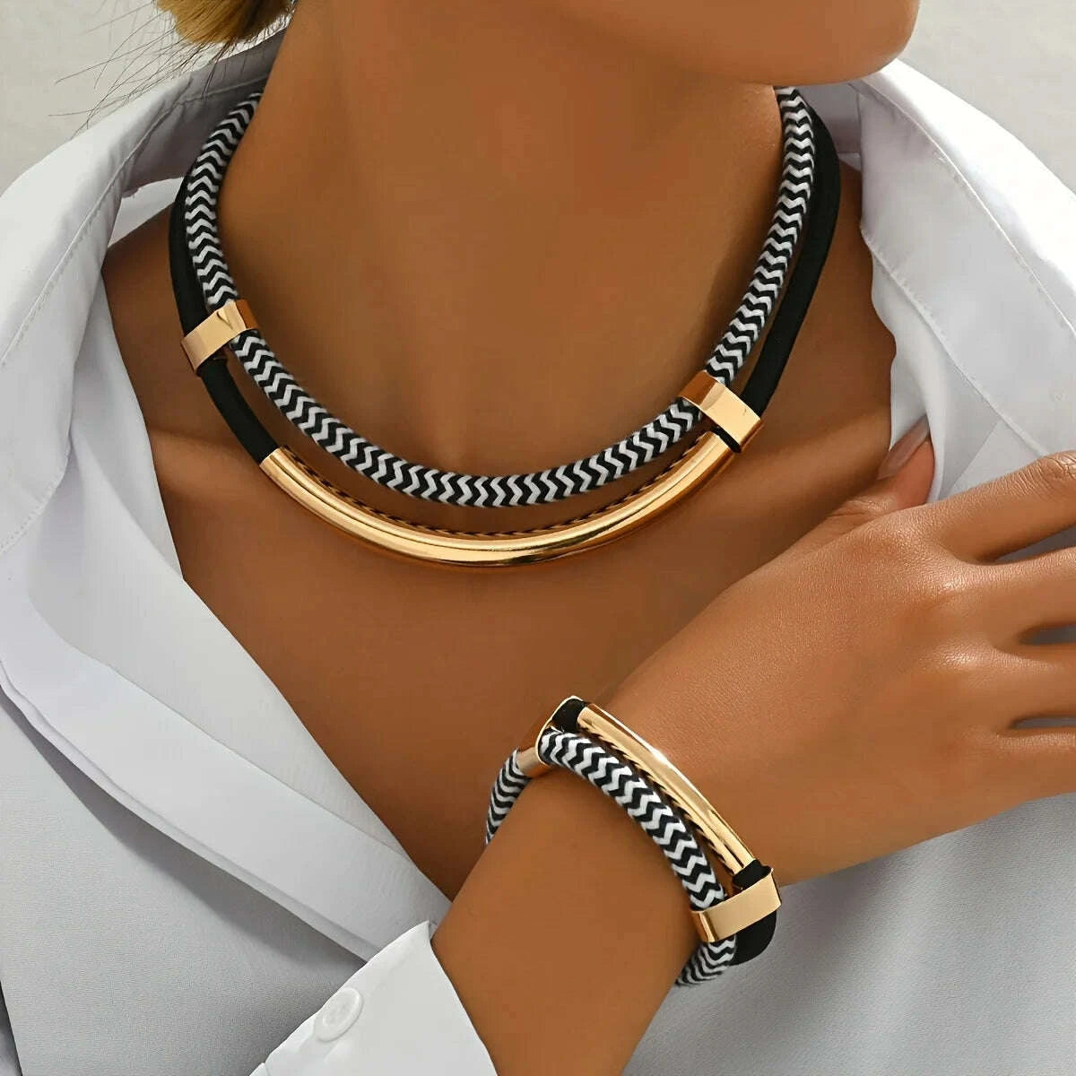 2pcs-set-new-fashion-black-and-white-thick-double-line-metal-tube-exaggerated-hip-hop-style-necklace-bracelet-set-for-daily-wearkimludkimlud-35557647