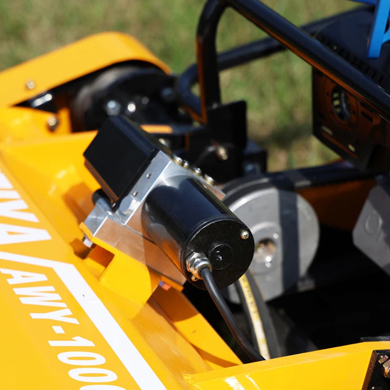 Robotic Lawn Mower – Remote Controlled – Four-Stroke Gas Engine | KIMLUD