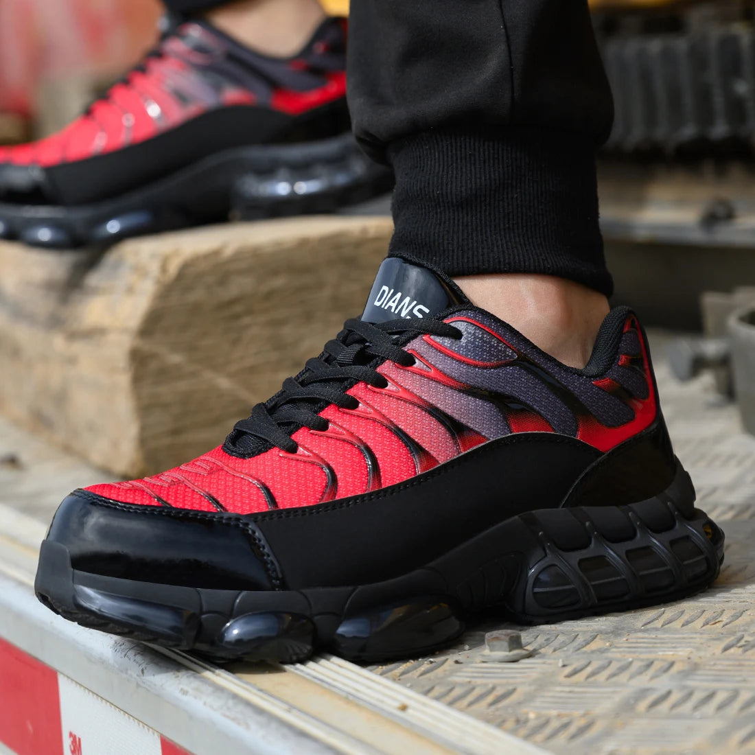New Men Women Safety Shoes Anti-smash Anti-puncture Work Shoes Breathable Lightweight Work Sneakers Indestructible Shoes Boots