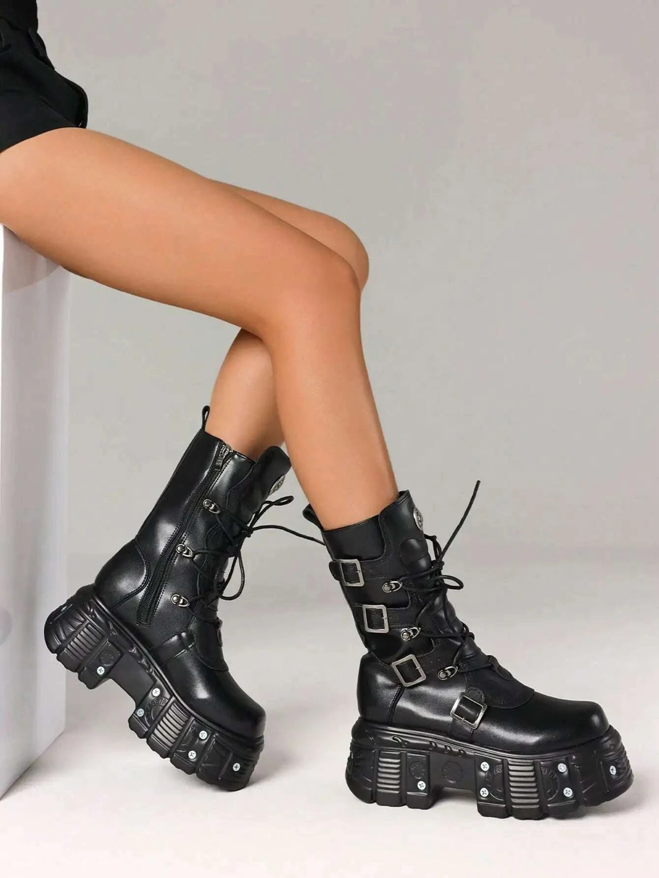 KIMLUD, Cool Fashion Women Combat Boots Chunky Heels Thick Bottom Studs Zip Buckle Platform Punk Gothic Luxury Women Street Shoes, KIMLUD Womens Clothes