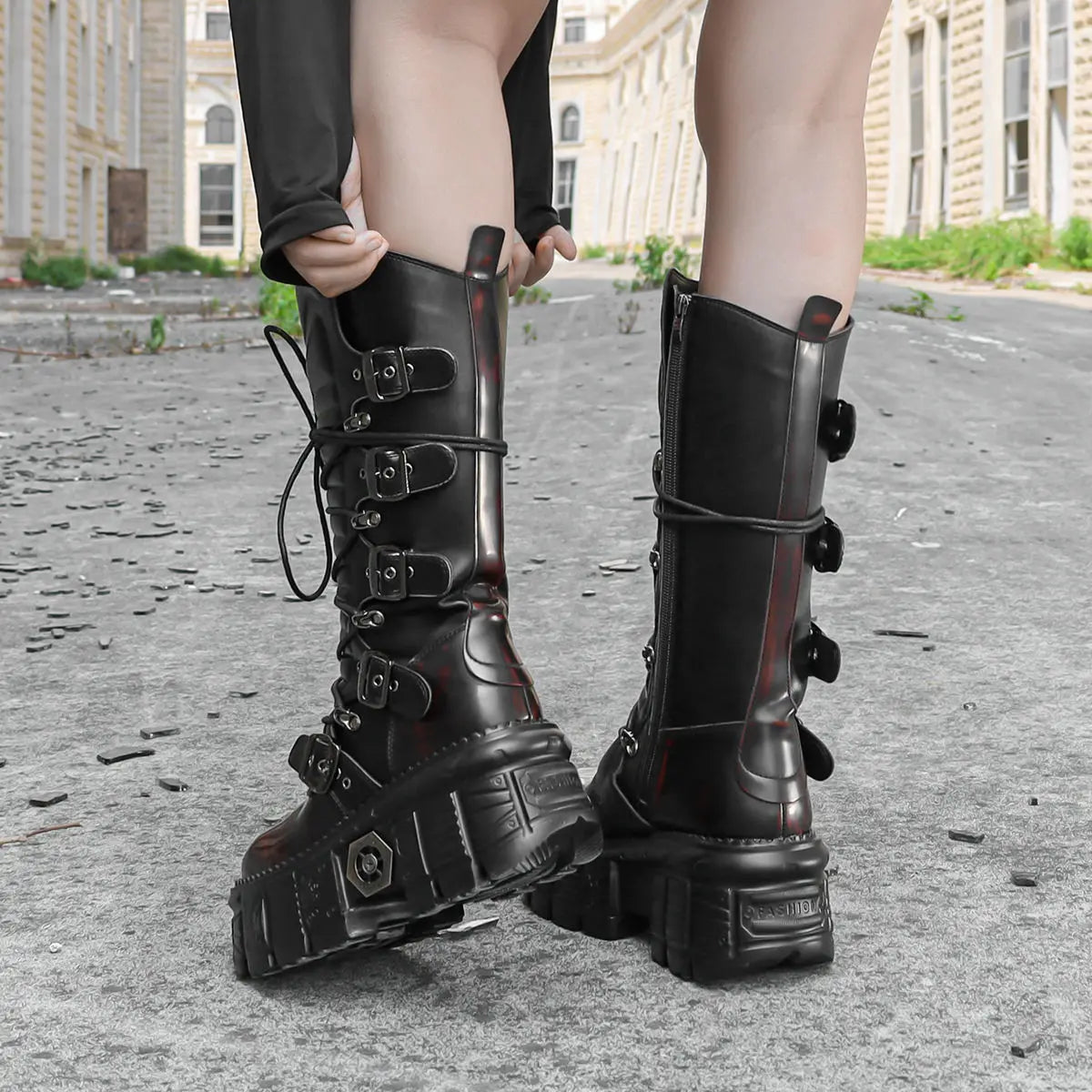 2024 High Spanish Locomotive Dark Punk Medium Tube Metal Thick Rock Men and Women The Same Style Platform Heels Boots