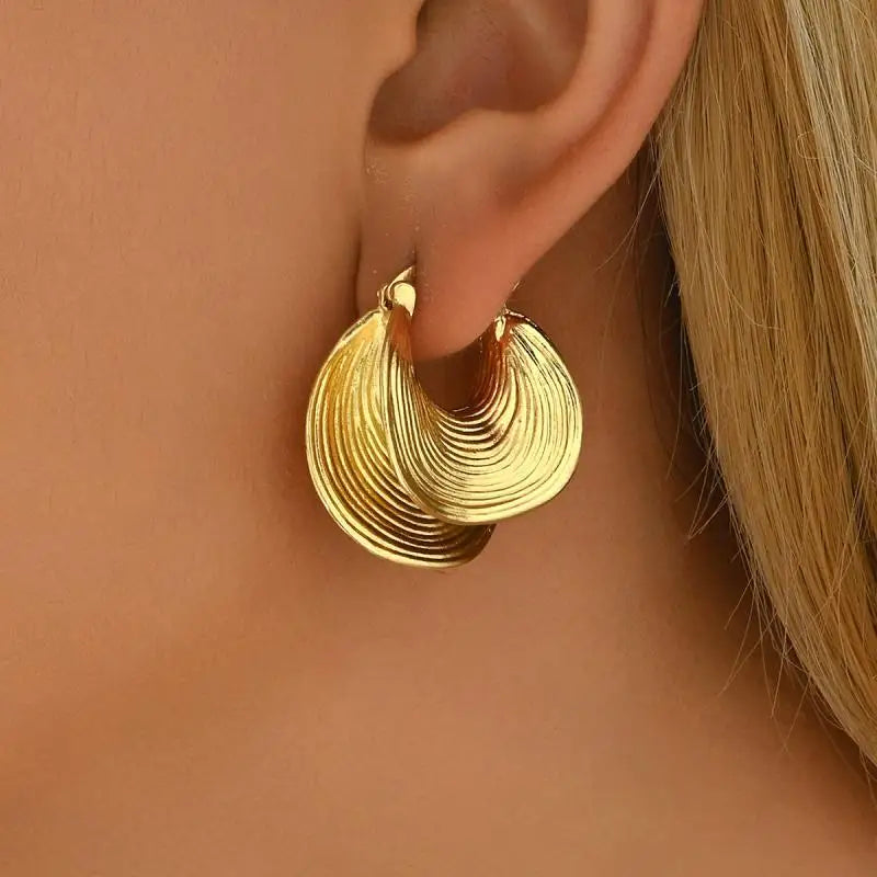 Gold-Tone Geometric Irregular Striped Large Ear Buckle Earrings — Gold | KIMLUD