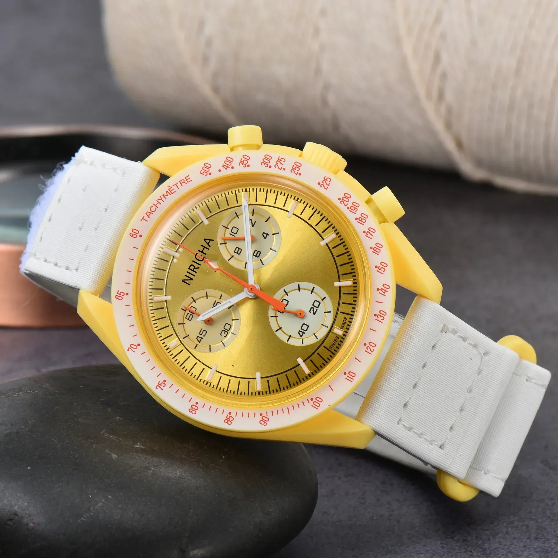 Stylish 2025 Moon Landing Commemorative Watch - Six-Hand Quartz Chronograph for Space Enthusiasts