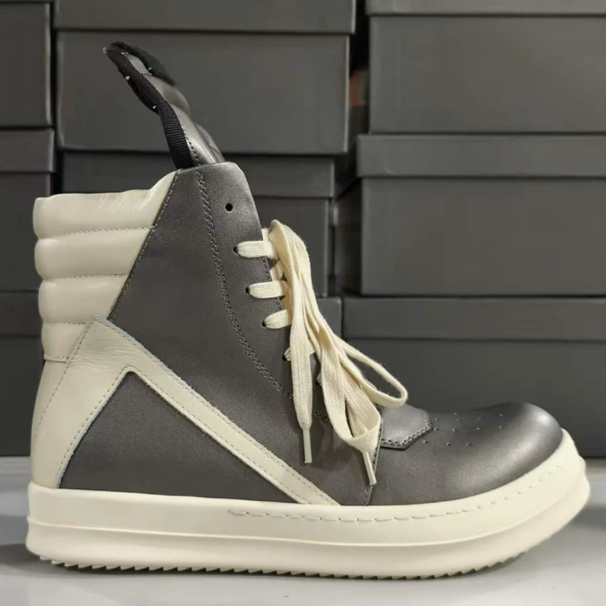 High Top Sneaker – ZIP Closure – Leather – Beige | KIMLUD