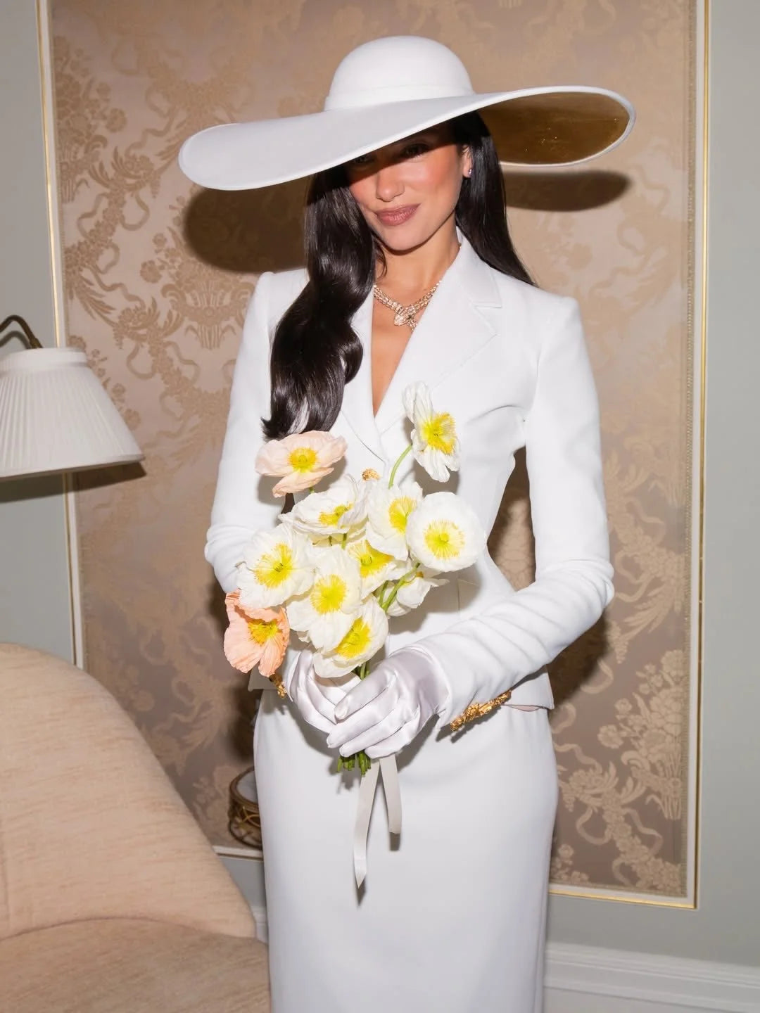 Wide Brim Hat – Vintage Style – Silhouette – White | KIMLUD