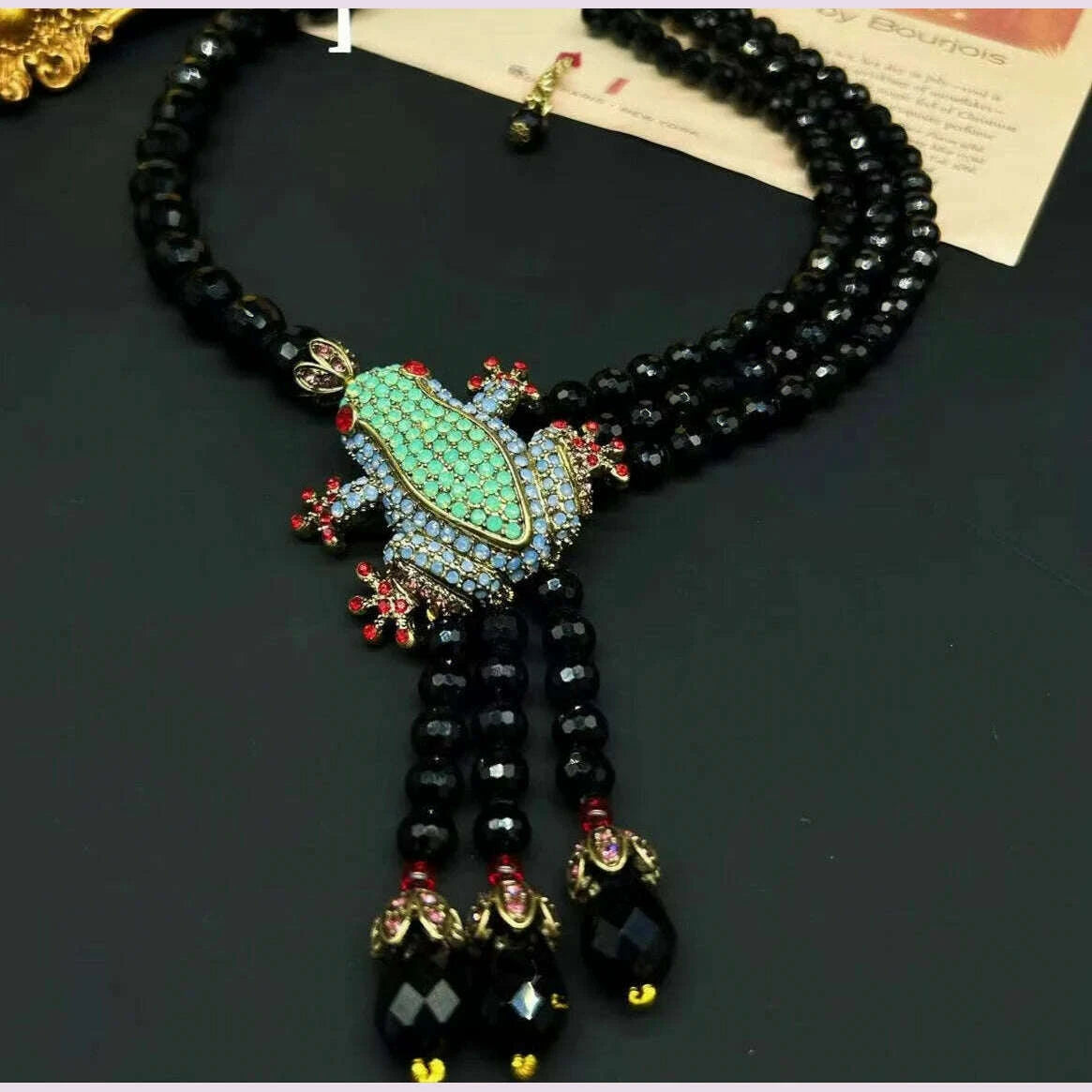 european-and-american-style-retro-elegant-tassel-inlaid-zircon-frog-shaped-necklace-earring-set-fashionable-womens-jewelrykimlud-womens-fashion-34624867
