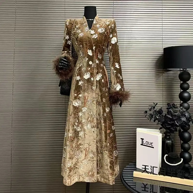 Golden Velvet Sequins Windbreaker Coat Autumn/Winter New English style Luxury Sequin Embroidered Women's Coat