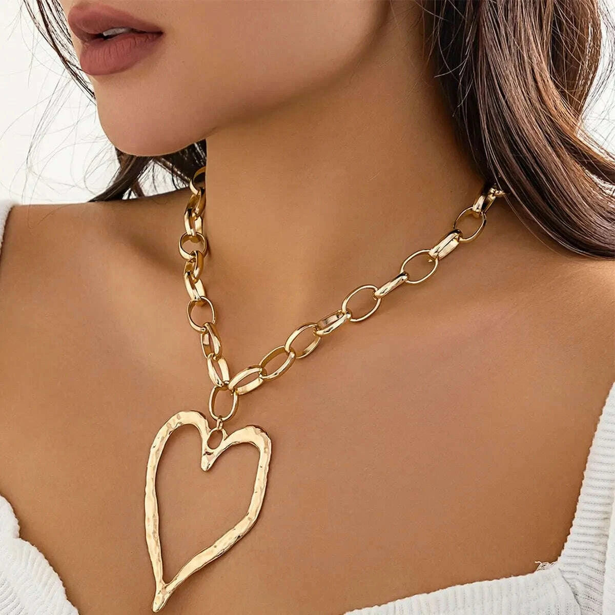 hip-hop-punk-gold-color-love-heart-pendant-necklace-for-women-exaggerated-hollow-out-thick-chain-chokers-y2k-jewelry-accessories-kimlud-kimlud-33913497