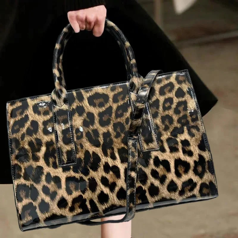 Elegant Large Capacity Lady's Tote Bag Fashionable Leopard Print Single Shoulder Bag High Quality Polyester Fiber Zipper Closure