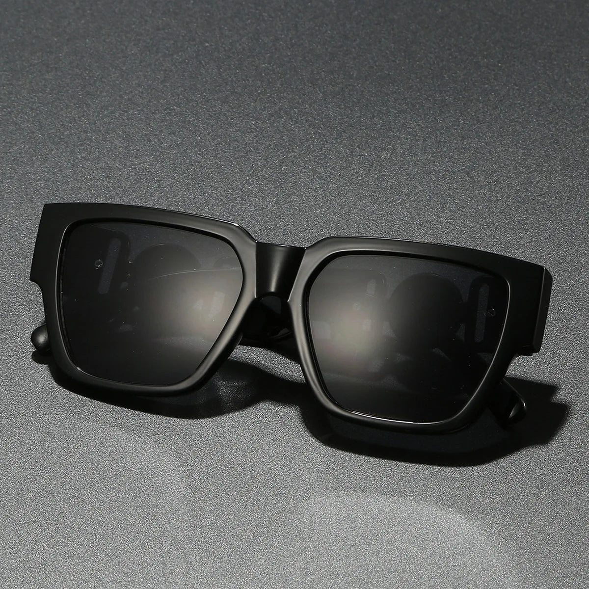 Square Polycarbonate Sunglasses Gold-Tone Lion Motif — Black | KIMLUD
