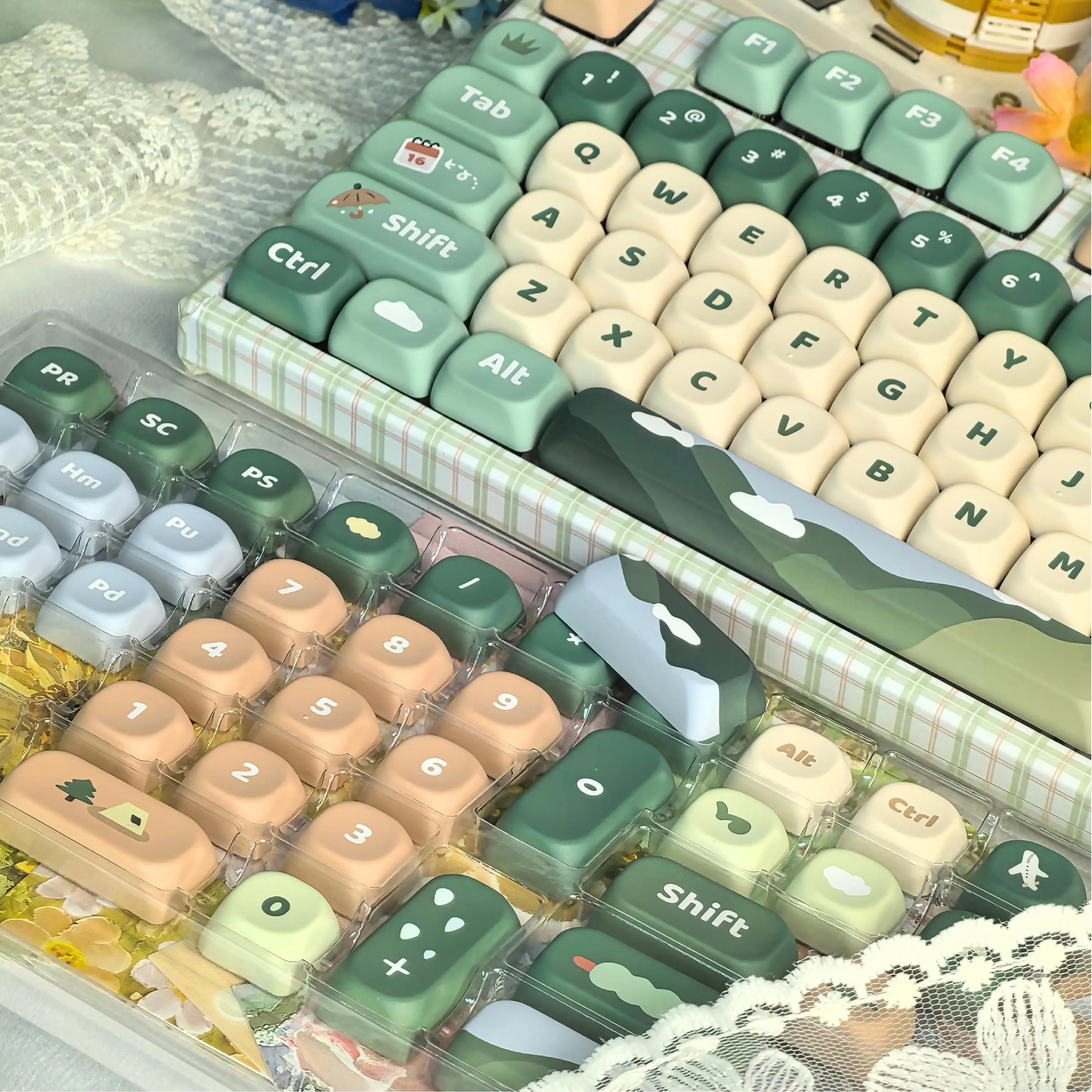Cute Green Keycap 124Keys Go Hiking Theme Thermal Sublimation PBT Keycaps for Mechanical Keyboard MOA Height Small Fresh Key Cap