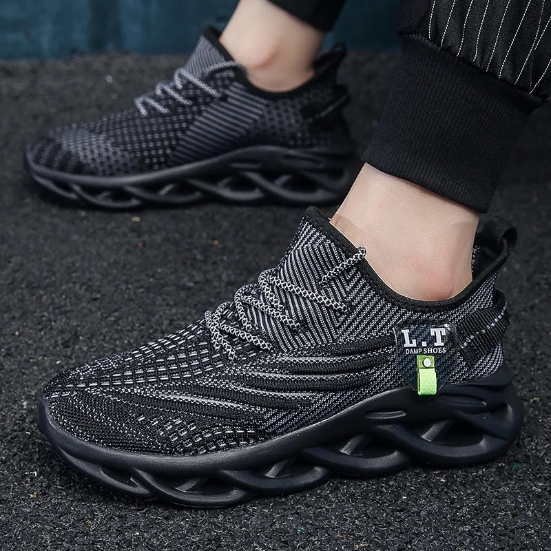 Breathable Men's Running Shoes Fashion Platform Men Casual Shoes Mesh Lightweight Anti-slip Outdoor Sneakers Work Black Tennis
