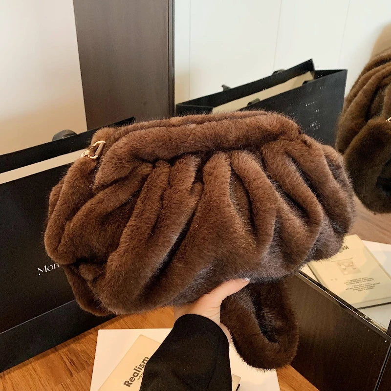 Faux Fur Shell Shoulder Crossbody Bag Women Winter Clutch Bag Vintage Fluffy Cloud Folded Handbag Guangzhou High Quality Bag